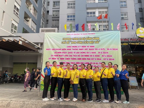 Trường MN Phú Hòa tham gia chương trình đi bộ đồng hành chủ đề   Non sôn liền 1 dải 