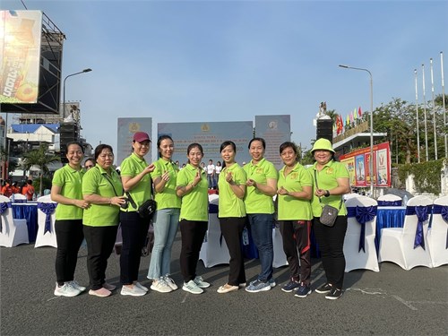 Công đoàn cơ sở Trường Mầm non Phú Hòa tham gia đi bộ đồng hành