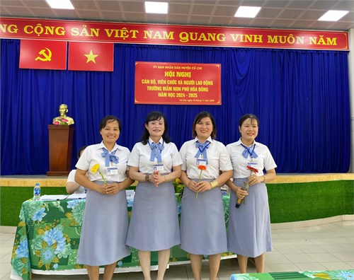 Trường MN Phú Hòa Đông - Hội nghị Cán bộ viên chức và người lao động năm học 2024-2025