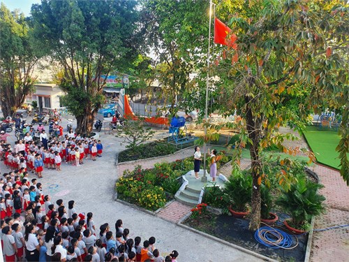 Trường MN Phú Hòa Đông - Lễ chào cờ sáng thứ hai đầu tuần