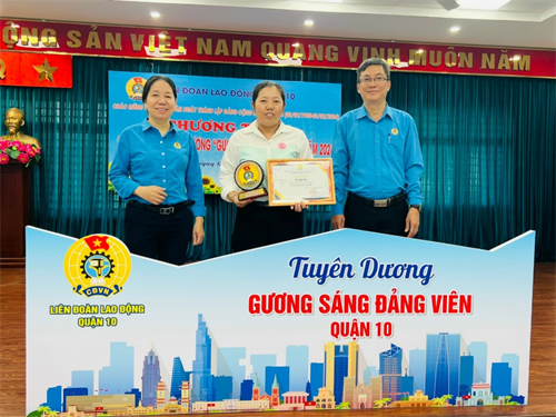 Chương trình giao lưu và tuyên dương  Gương sáng Đảng viên  năm 2024