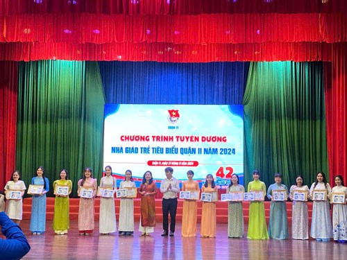 Gương  nhà giáo trẻ tiêu biểu 