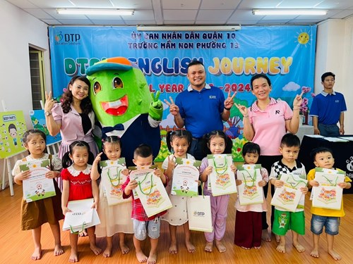 Ngày 17/5/2024, tại trường Mầm non Phường 13 Quận 10 đã tổ chức “Ngày hội Tiếng Anh” năm học 2023 - 2024.