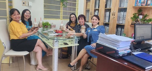 Trường Mầm non Phường 13 rất vinh dự và vui mừng chào đón Cô Nguyễn Thị Kim Uyên - Phó trưởng phòng GD&ĐT Q10 và cô Lê Kim Tuyết - chuyên viên phòng GD&ĐT Q10 đến thăm trường vào đầu năm mới Xuân Giáp Thìn 2024