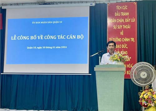 Công bố trao quyết định cán bộ quản lý