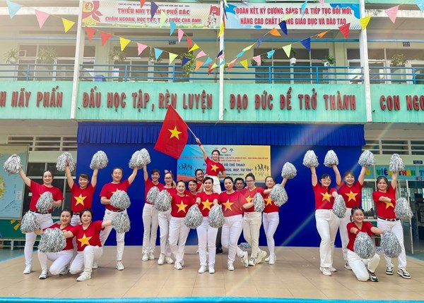 Chào mừng Đại hội Mặt trận Tổ quốc Việt Nam Phường 1 lần thứ XX, Nhiệm kỳ 2004 - 2009 thành công tốt đẹp.