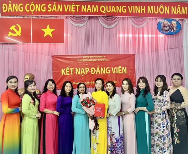 Chi bộ tổ chức Lễ Kết nạp Đảng viên cho Đồng chí Phạm Trần Phụng Thanh