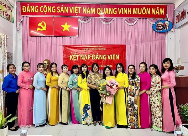 Lễ kết nạp đảng viên mới nhân kỷ niệm 78 năm quốc khánh nước cộng hòa xã hội chủ nghĩa việt nam(2/9/1945 - 2/9/2023)