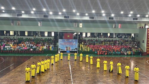 CĐCS trường Mầm Non Phường 3 tham gia Hội thi trình diễn áo dài chủ đề “Tôi yêu Áo dài Việt Nam” năm 2024 do LĐLĐ phối hợp với PGD và TT VH TDTD QUẬN 11 phối hợp tổ chức.