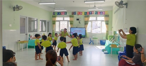 Giáo án  Bé nói lời yêu thương  lớp 5 - 6 tuổi