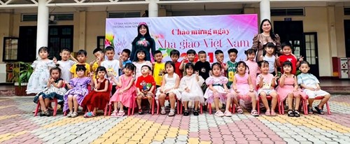 Hoạt động chào mừng Lễ Nhà giáo Việt Nam 20/11/2024 của cô và trò Trường Mầm non Quận 11