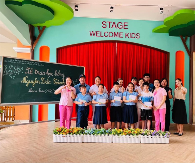 Công Đoàn cơ sở Trường Mầm Non Rạng Đông Quận 6 tổ chức  LỄ TRAO HỌC BỔNG NGUYỄN ĐỨC CẢNH  cho con Đoàn viên công đoàn Năm học 2023 - 2024.