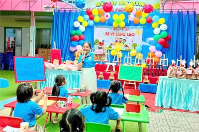 Sáng Ngày 29/11/2024 tại sân trường mầm non Sen Hồng diễn ra vòng Chung kết Hội thi “ Bé vẽ sáng tạo cùng Bitex “ năm học 2024-2025