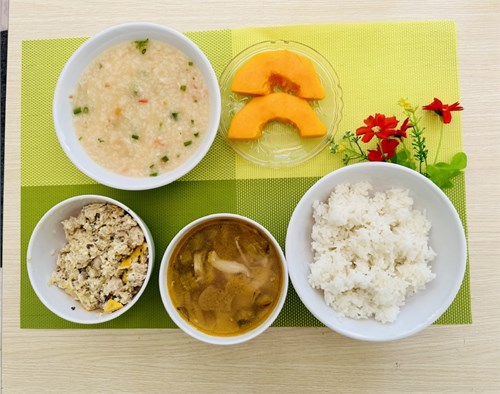 Thực đơn trưa Nhà trẻ thứ năn ngày 04/01/2024