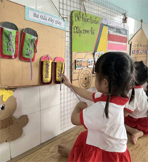 Trò chơi hoc tập giúp trẻ mẫu giáo phát triển nhận thức. Đối với trẻ 4 – 5 tuổi thì trẻ sẽ thường học dưới hình thức chơi các trò chơi học tập.