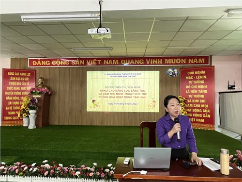 TỔ chức chuyên đề