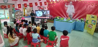 Một số hình ảnh hoạt động của trẻ trường mn tam phú khi xây dựng trường học hạnh phúc