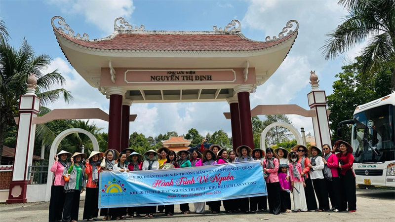 Hành trình về nguồn của Chi Bộ, Đoàn Thanh Niên Trường Mầm non Tân Phong 2