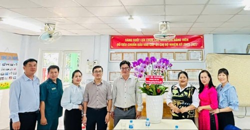 Vinh dự đón tiếp Đảng ủy, UBND và UB MTTQ Việt Nam Phường Tân Phú chúc mừng Nhà trường nhân dịp Nhà giáo Việt Nam 20/11