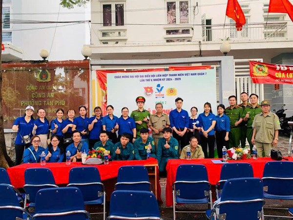 Ngày hoạt động cao điểm  chiến sĩ tình nguyện xung kích, phòng chống ma tuý và tệ nạn xã hội .