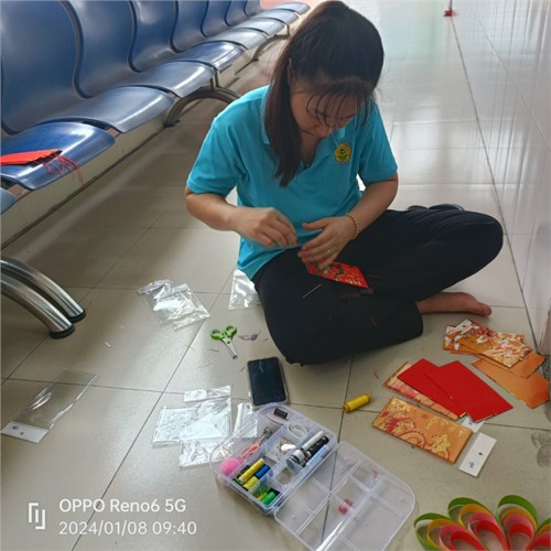 Công tác chuẩn bị cho tiểu cảnh xuân.
