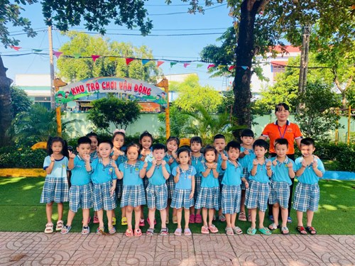 Lớp Lá 5 - Cô Ngọc Bích