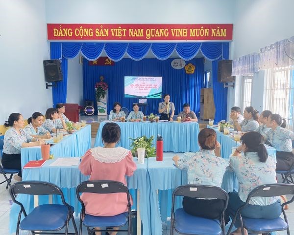 Trường Mầm non Thiên Lý tổ chức họp kiểm điểm, đánh giá, xếp loại chất lượng Đảng viên năm 2023