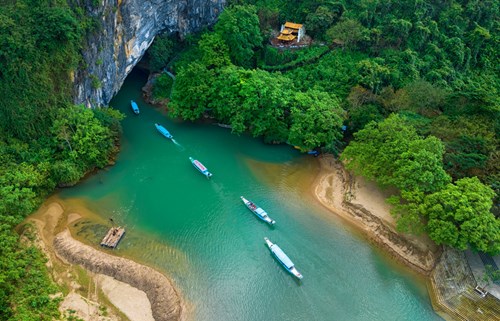 Vương quốc hang động ở Quảng Bình