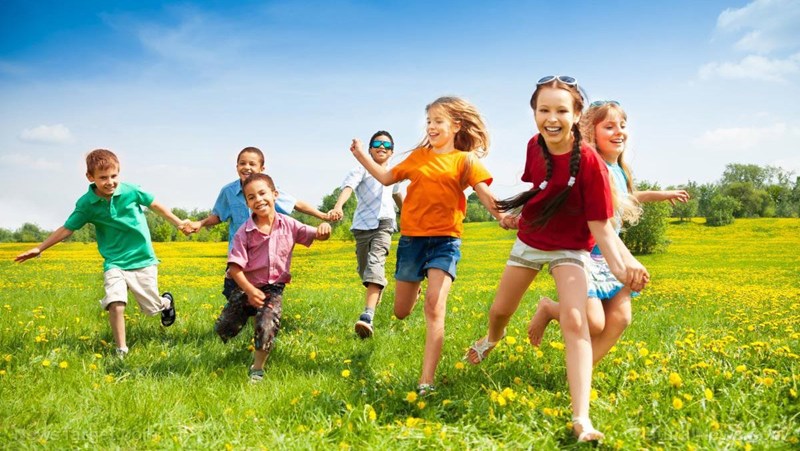 Lợi ích của ánh nắng mặt trời đối với trẻ