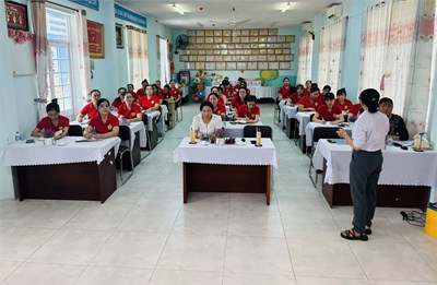Nhà trường phối hợp cùng Trung tâm y tế huyện Bình Chánh và Trạm y tế xã Bình Hưng tổ chức buổi tập huấn phòng chống dịch bệnh truyền nhiễm Sốt xuất huyết, Tay chân miệng, Sởi......