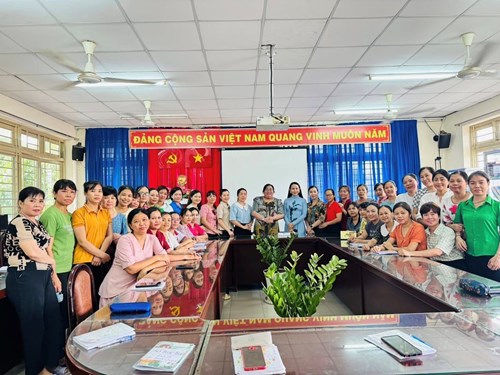 Trường mầm non trường thạnh tập huấn chuyên đề :   đạo đức nhà giáo, nâng cao kỹ năng giao tiếp 