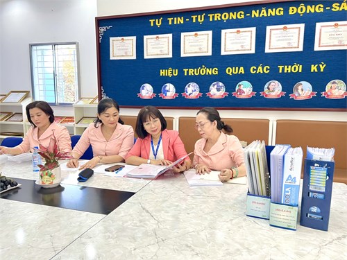 Sáng ngày 28/02/2024 - Trường Mầm non Tuổi Thơ 7 vinh dự đón Đoàn Sở Giáo dục và Đào tạo TP. HCM về thăm và làm việc tại trường. Tại buổi làm việc, nhà trường trân trọng được đón tiếp Cô Nguyễn Thị Ánh Tuyết - Chuyên viên Sở Giáo dục và Đào tạo TP. Hồ Chí Minh.