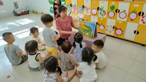 Kể chuyện chú thỏ tinh khôn (Nhà trẻ 2)