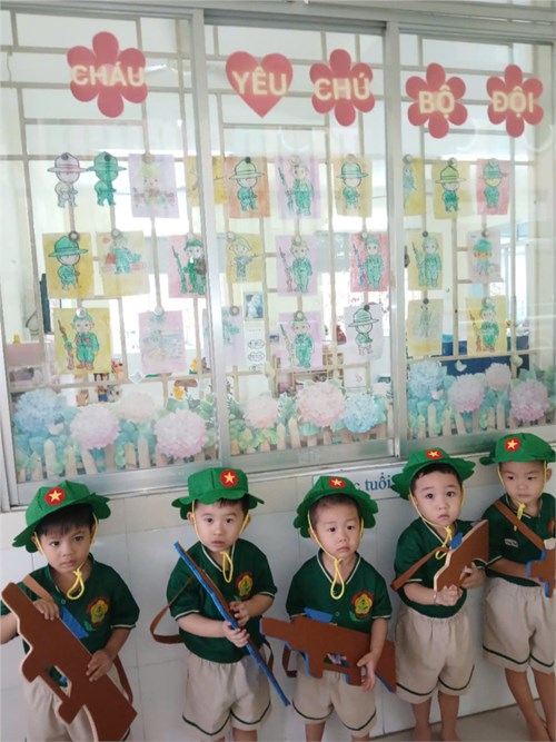 Các bé lớp Mầm 3 chào mừng ngày Quân đội nhân dân Việt nam 22/12