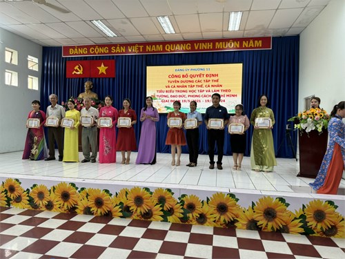 Tuyên dương tập thể và cá nhân tiêu biểu trong học tập và làm theo tư tưởng, đạo đức, phong cách Hồ Chí Minh giai đoạn 2021-2024