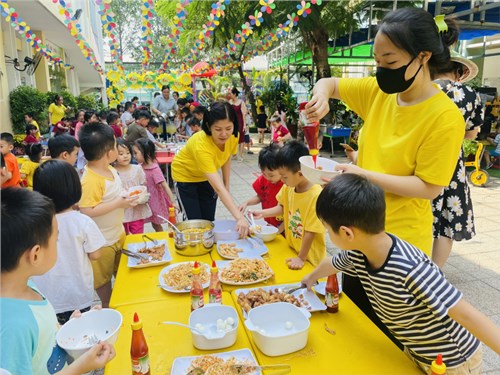 Trường Mầm non tổ chức tiệc buffet  Ẩm thực mừng xuân  chào đón Xuân Giáp Thìn 2024