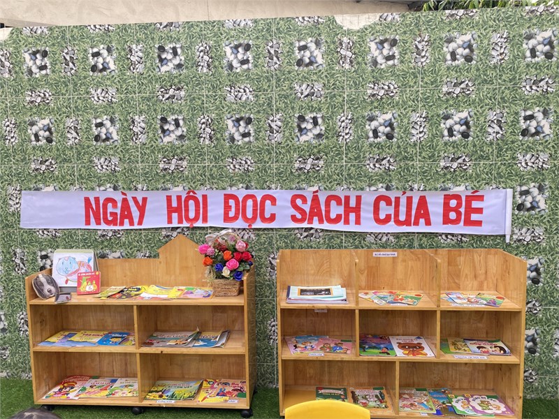 Hưởng ứng ngày “sách Việt Nam” 21/4/2024, trường Mầm non Vành Khuyên 1 đã phát động tới cán bộ, giáo viên, nhân viên xây dựng nguồn tài liệu cho Thư viện của bé