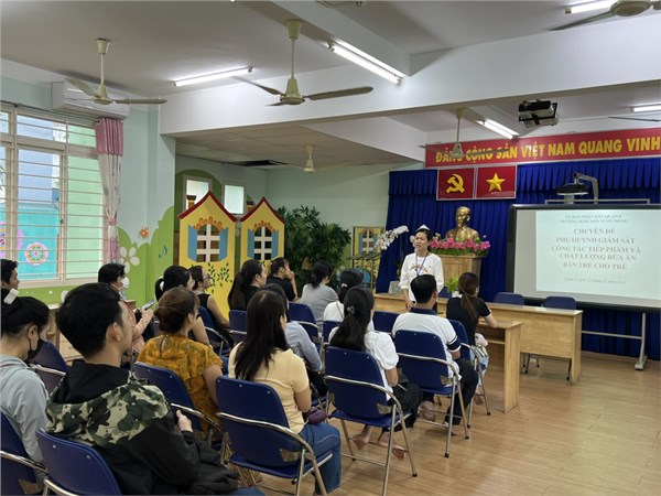 Chuyên đề Phụ huynh giám sát công tác tiếp phẩm và chất lượng bữa ăn bán trú. Tổ chức vào ngày 12/12/2023