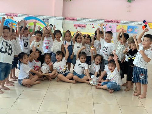 Hoạt động của trẻ - lớp mầm 2