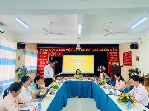 Đón đoàn kiểm tra công tác quản lý của Hiệu trưởng Trường Mầm non Hoa Sen năm học 2024-2025