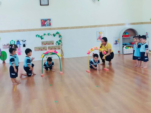 Chuyên đề cấp trường “Nâng cao năng lực tổ chức bài tập vận động cho trẻ nhà trẻ” - nhóm 25-36 tháng