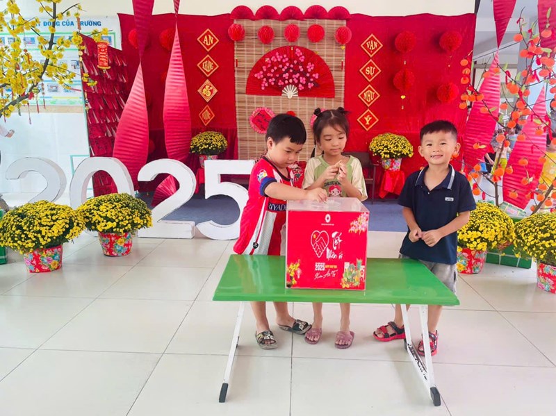 Trường Mầm non Hoa Sen thực hiện gây quỹ  Tết nhân ái  - Xuân Ất Tỵ năm 2025