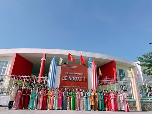 Hưởng ứng “Tuần lễ Áo dài” lần thứ 11 năm 2025