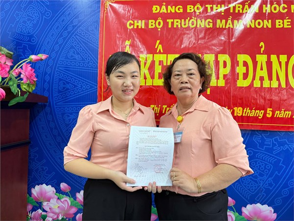 Lễ kết nạp Đảng viên của Chi bộ trường Mầm non Bé Ngoan 1