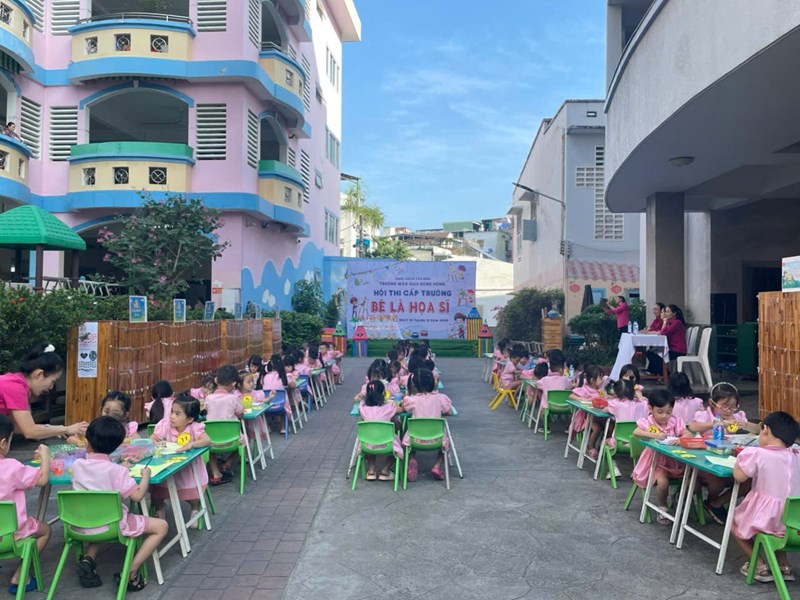 Hội Thi  Bé là Họa sĩ  Trường Mẫu giáo Bông Hồng