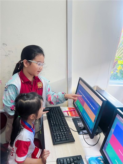 Các bé tham quan trường tiểu học Việt Úc - Khối Lá tự tin sẵn sàng cho lớp 1