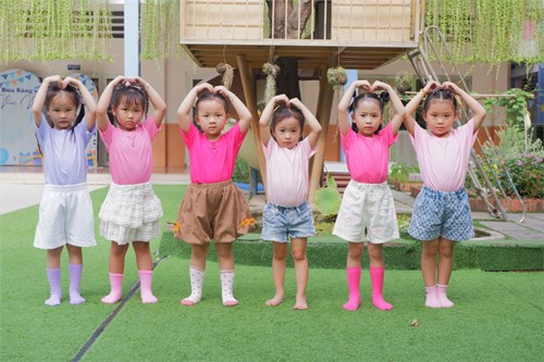 Lưu giữ khoảnh khắc tuổi thơ đáng nhớ - Tuổi thơ tươi đẹp cùng nhau