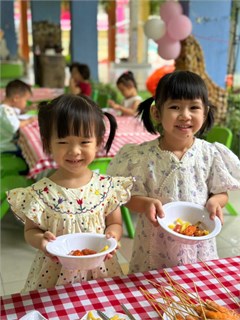 Lần đầu tiên - Tiệc buffet nướng BBQ dành riêng cho các bé nhà trẻ