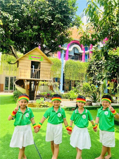 Lưu giữ khoảnh khắc tuổi thơ đáng nhớ cùng lớp Lá 4
