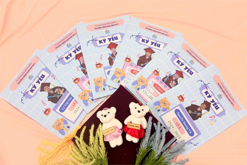 Kỷ yếu lớp Lá 5 - Nơi lưu giữ tuổi thơ